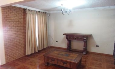 Casa en Arriendo en CIUDAD SATELITE Alcázar Poniente con Segunda Transversal
