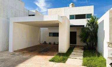 Casa en Privada Magnolia con Piscina y Amplias Amenidades