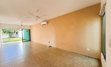 Casa en Privada Magnolia con Piscina y Amplias Amenidades