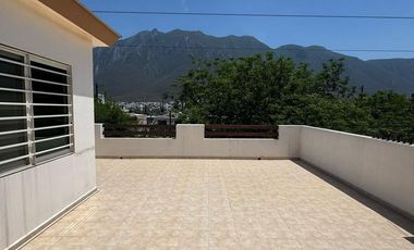 CASA EN RENTA EN SATELITE