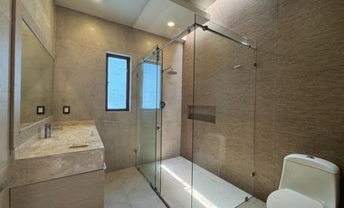 CASA CON 4 HABITACIONES EN RENTA EN PALMAS