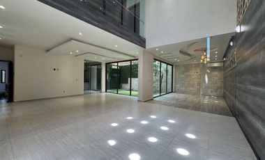 CASA CON 4 HABITACIONES EN RENTA EN PALMAS