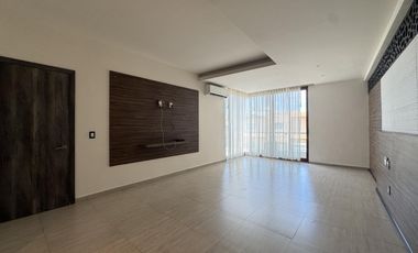 CASA CON 4 HABITACIONES EN RENTA EN PALMAS