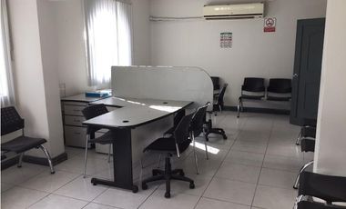 Casa en el centro para Oficina (amueblada)