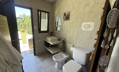 VENTA Casa 3 dormitorios, gran parque con piscina y quincho completo - Funes