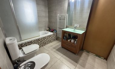 VENTA Casa 3 dormitorios, gran parque con piscina y quincho completo - Funes