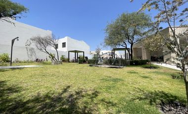 Departamento en Planta Baja en Amuralle, ZIRE – 2 Recámaras y Patio