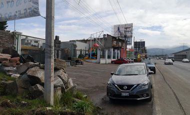 Terreno en renta sobre carretera Mexico-Toluca, uso suelo mixto