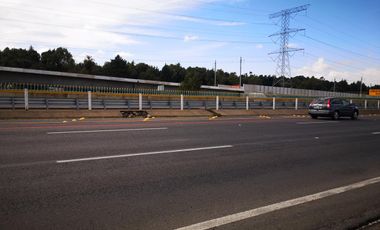 Terreno en renta sobre carretera Mexico-Toluca, uso suelo mixto