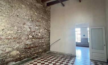 Casona en renta ideal para oficinas, notaria o agencia aduanal.