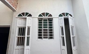 Casona en renta ideal para oficinas, notaria o agencia aduanal.