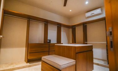 Espectacular casa en renta dentro de privada en Mérida