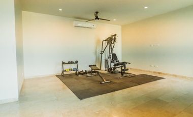 Espectacular casa en renta dentro de privada en Mérida