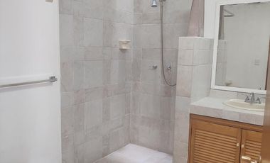 Casa sola en privada