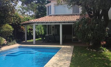 Casa sola en privada