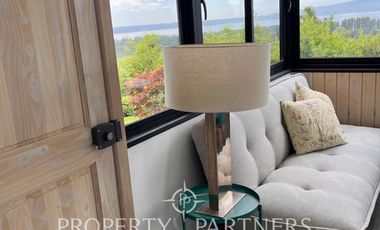 Casa con vista panoramica al Lago Ranco y volcanes