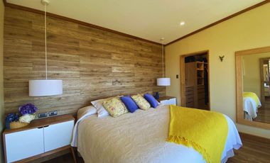 Casa con vista panoramica al Lago Ranco y volcanes