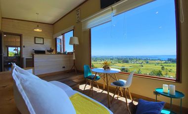 Casa con vista panoramica al Lago Ranco y volcanes