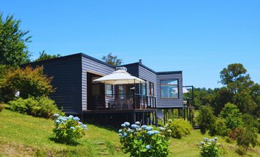 Casa con vista panoramica al Lago Ranco y volcanes