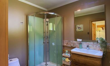 Casa con vista panoramica al Lago Ranco y volcanes