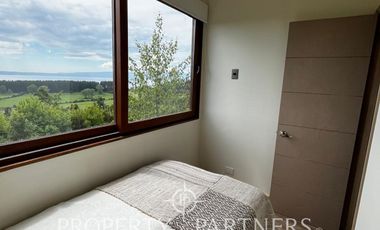 Casa con vista panoramica al Lago Ranco y volcanes