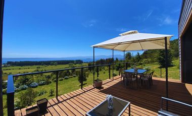 Casa con vista panoramica al Lago Ranco y volcanes