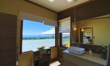 Casa con vista panoramica al Lago Ranco y volcanes