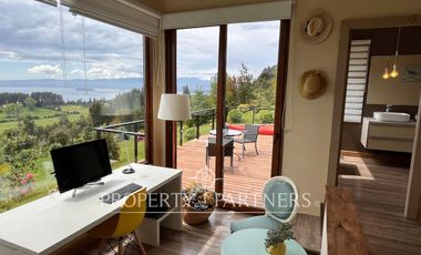 Casa con vista panoramica al Lago Ranco y volcanes