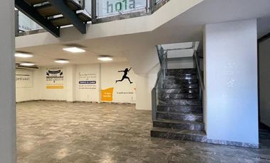 Local comercial sobre Av. Paseo Tollocan