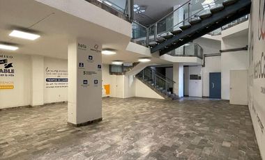 Local comercial sobre Av. Paseo Tollocan