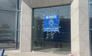 Local comercial sobre Av. Paseo Tollocan