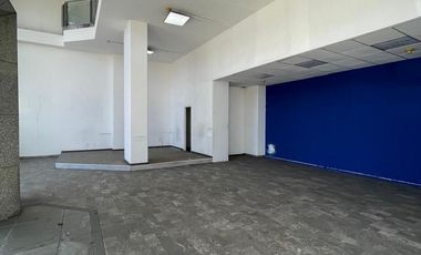 Local comercial sobre Av. Paseo Tollocan