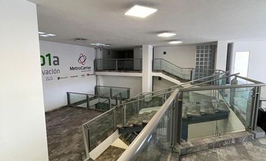 Local comercial sobre Av. Paseo Tollocan