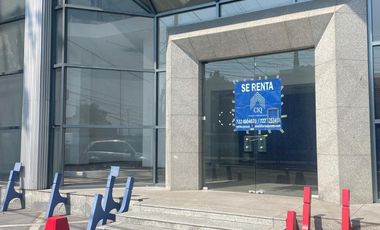 Local comercial sobre Av. Paseo Tollocan