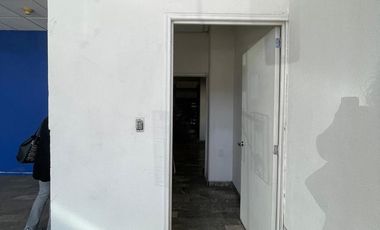 Local comercial sobre Av. Paseo Tollocan