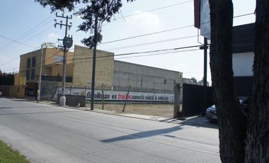 Terreno comercial en renta, Paseo Tollocan - San Mateo.