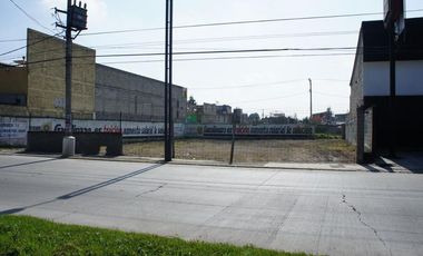 Terreno comercial en renta, Paseo Tollocan - San Mateo.