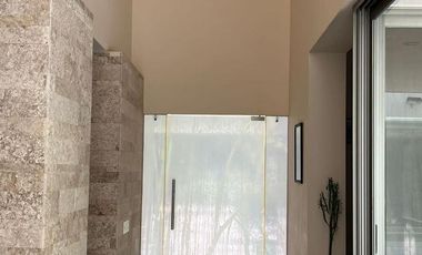 Casa en venta en Privada Xpokin, Yucatan Country Club