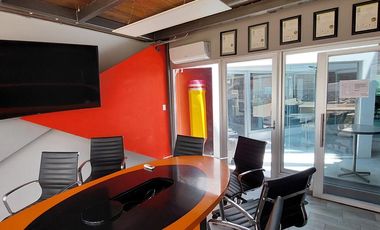 RENTA | Edificio de 336 m2 en 3 niveles, Arboledas del Parque, Qro.