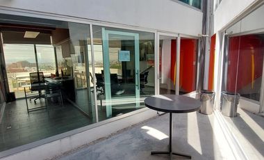 RENTA | Edificio de 336 m2 en 3 niveles, Arboledas del Parque, Qro.