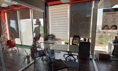 RENTA | Edificio de 336 m2 en 3 niveles, Arboledas del Parque, Qro.