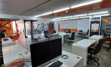 RENTA | Edificio de 336 m2 en 3 niveles, Arboledas del Parque, Qro.