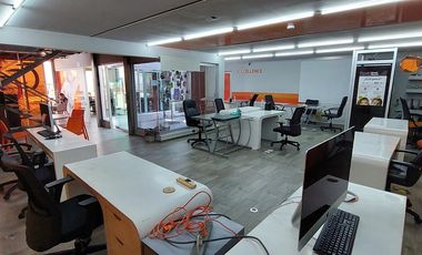 RENTA | Edificio de 336 m2 en 3 niveles, Arboledas del Parque, Qro.