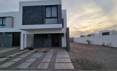 Casa en renta en Sonterra I