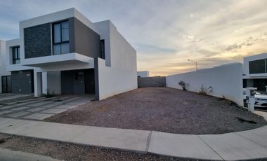 Casa en renta en Sonterra I
