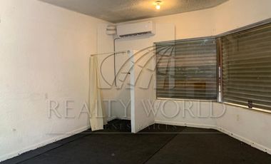 Edificio Mixto en Venta en Las Puentes Sector 4