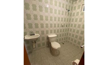 Departamento semiamueblado 1 recamara renta estacionamiento  techado