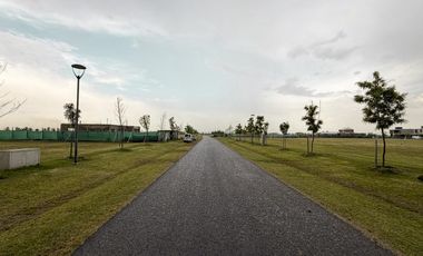Terreno con frente SUR en barrio privado Vida Club de Campo, Funes