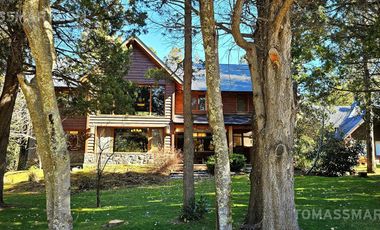 Casa N7 sobre el golf Arelauquen