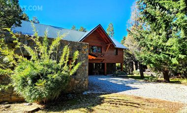 Casa N7 sobre el golf Arelauquen